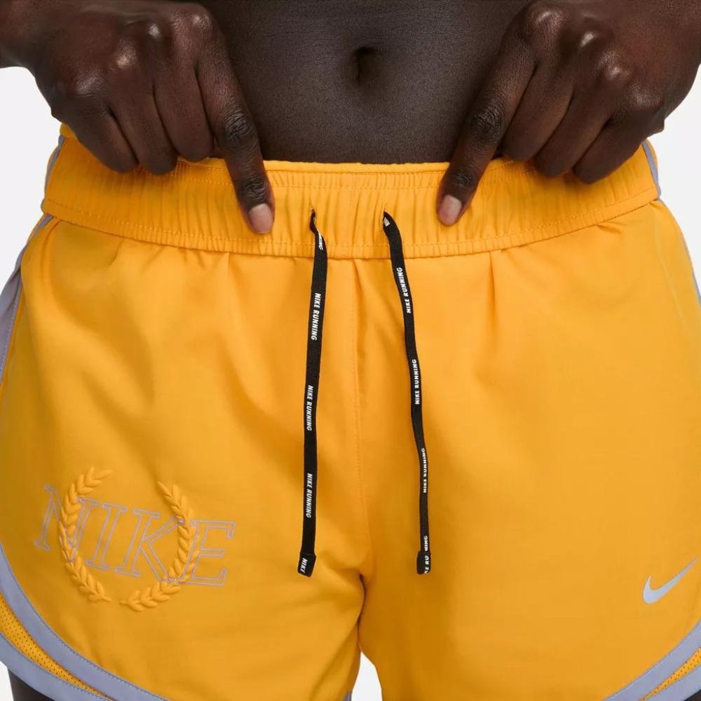 Nike Women's Dri-FIT Tempo Graphic Shorts NWT - Picture 6 of 6